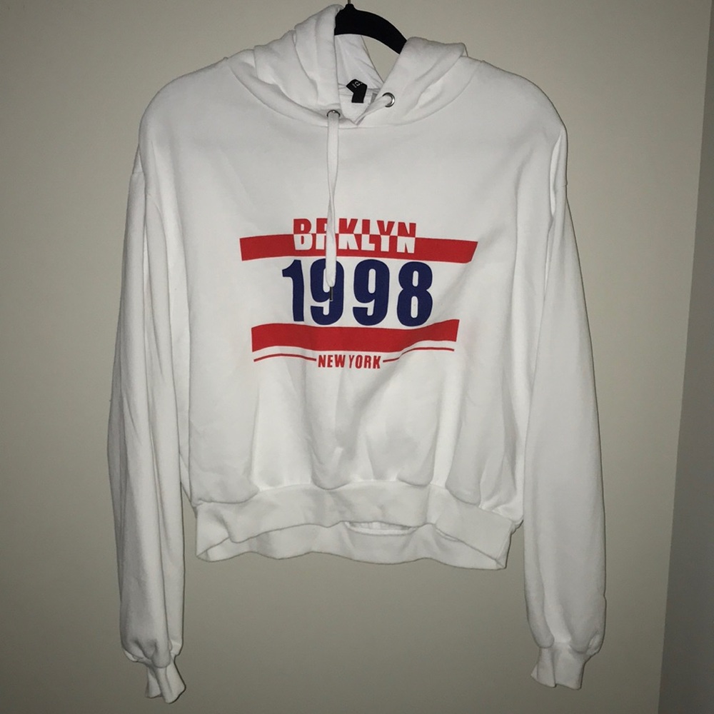 White crop sweatshirt